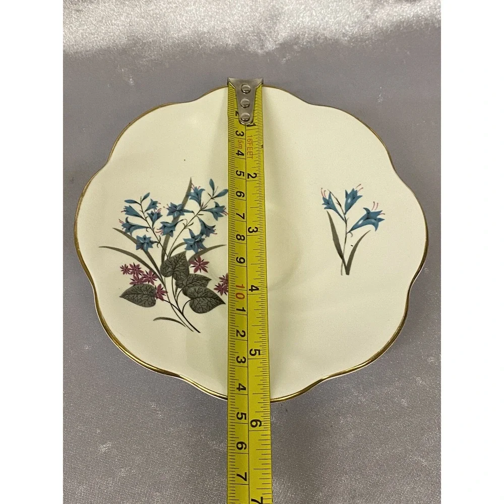VNTG 1960's Crown Mark bone china floral Tea cup & saucer Set England PreOwned